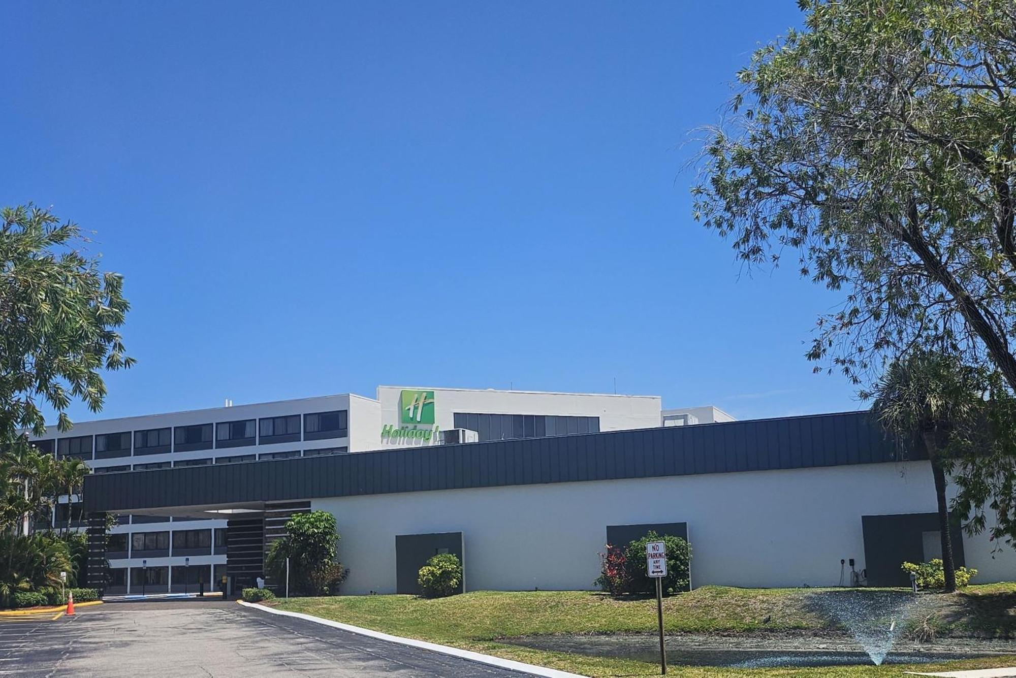 Holiday Inn St. Petersburg N - Clearwater, An Ihg Hotel Exterior photo